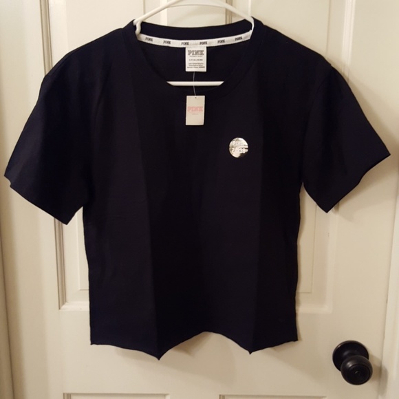 PINK Victoria's Secret Tops - 🔥NWT🔥 PINK Victoria's Secret Crop T-Shirt